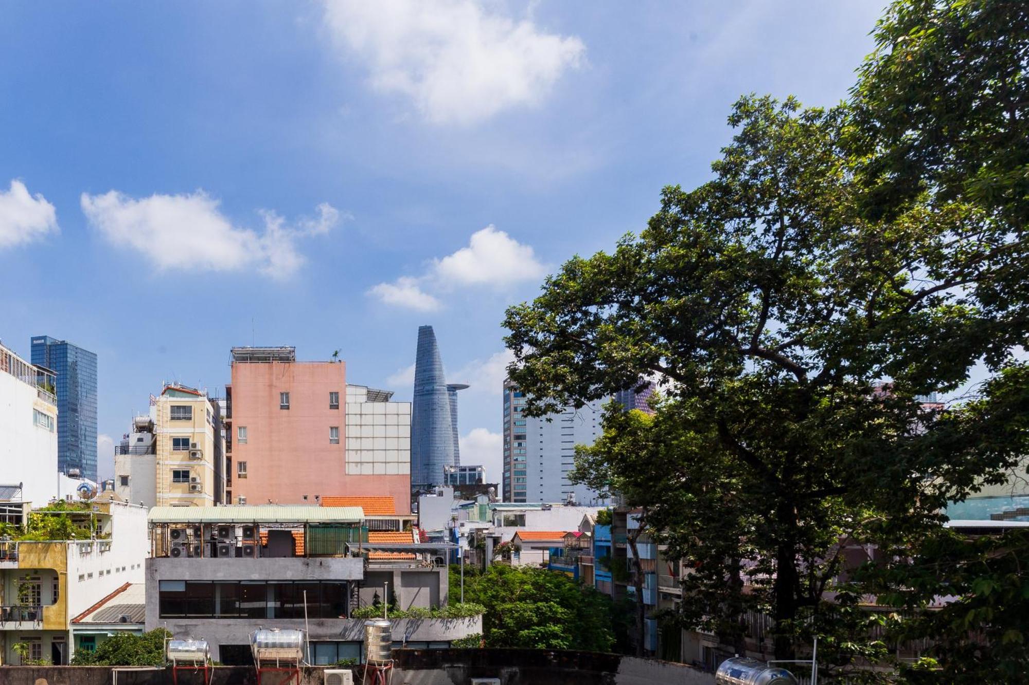 Отель Milestone Saigon Хошимин Экстерьер фото